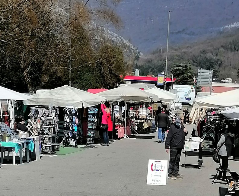 Mesečni sejem